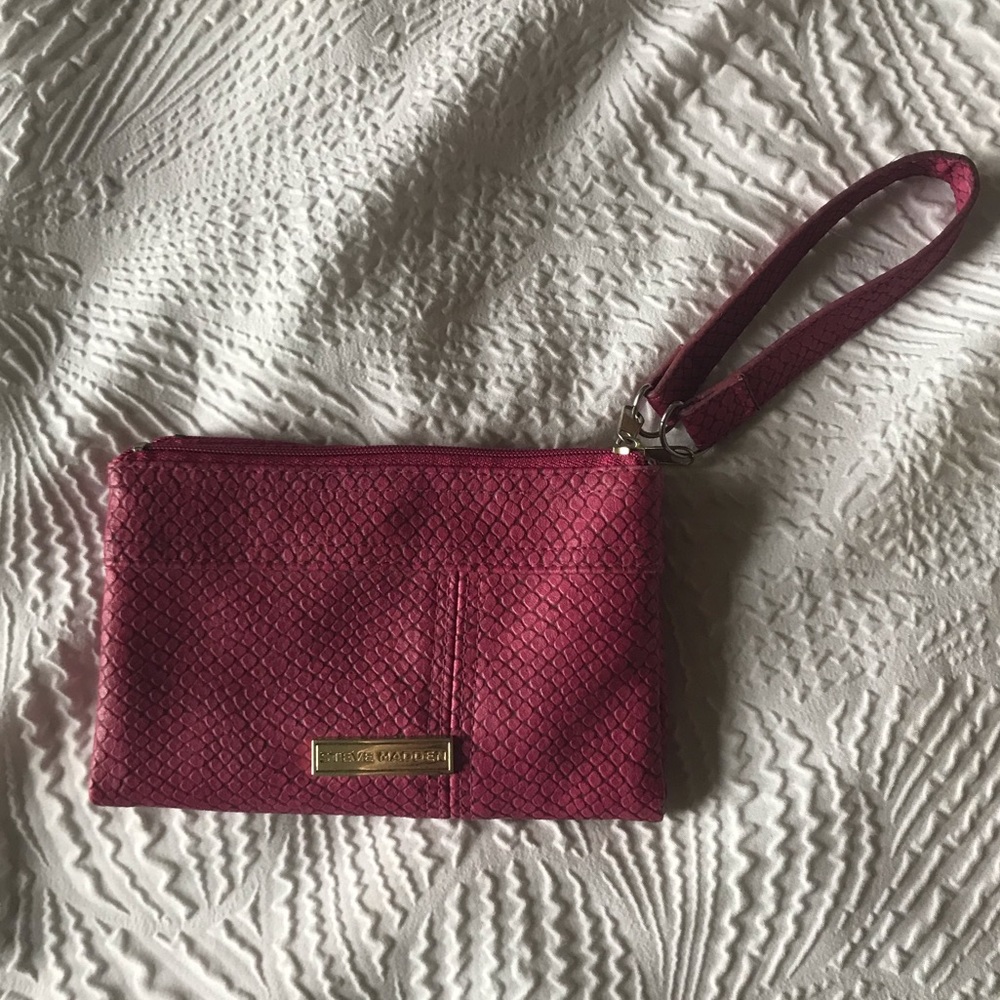 STEVE MADDEN hand clutch